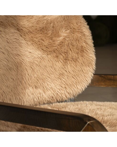 Fauteuil en tissu doux effet mouton pieds bois yack marron - 71x79x77 cm