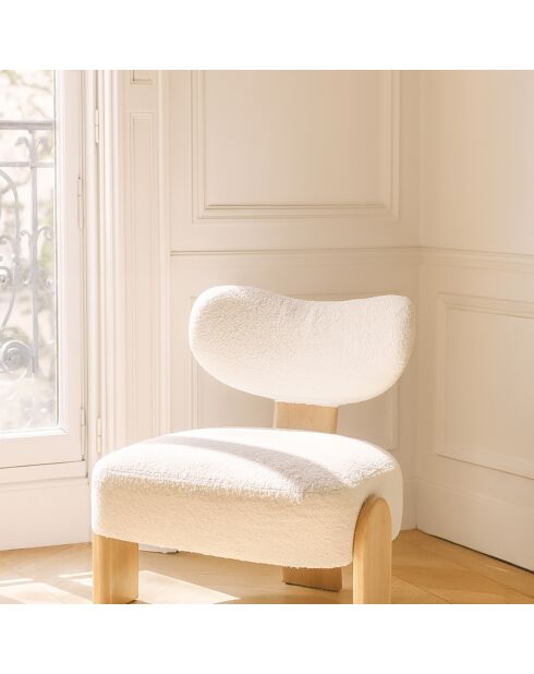 Fauteuil tissu bouclette et pied en bois hella blanc/naturel - 70x72x72 cm