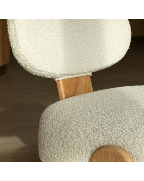 Fauteuil tissu bouclette et pied en bois hella blanc/naturel - 70x72x72 cm