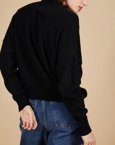 Pull ample 100% Cachemire Sandy col montant à bouton noir