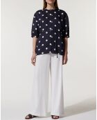 Top effet satiné Matis à pois bleu marine