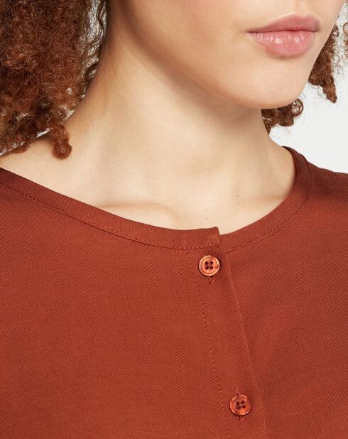 Abito Amandine di media lunghezza con cintura da annodare marrone ruggine