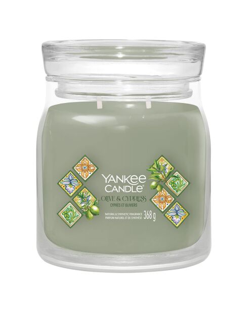 Vela aromática Signature, tarro mediano de ciprés y aceitunas, 2 mechas, 35-50 h