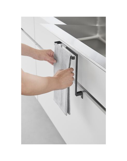 Schwarzer schwimmender Handtuchhalter - 20x9-10x19,5 cm