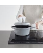 2 Maniques magnétiques en silicone blanches - 9.2x7x7.2 cm