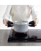 2 Maniques magnétiques en silicone noires - 9.2x7x7.2 cm