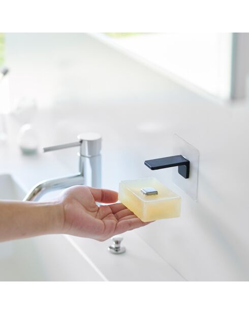 Jabonera con imán negro - 7x5,5x7 cm