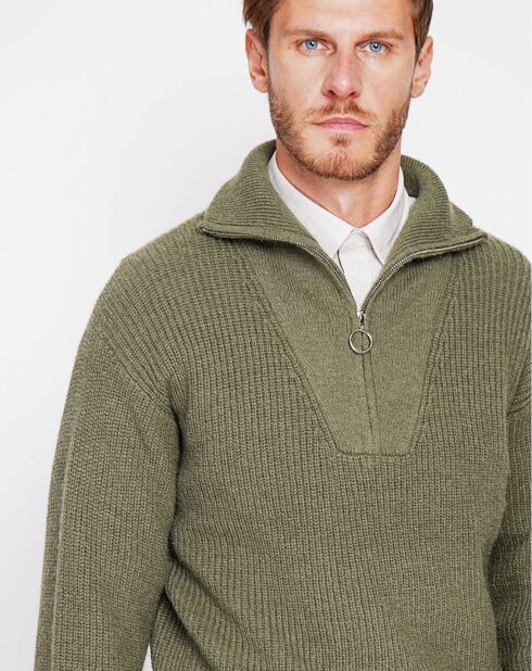Pull Adel kaki