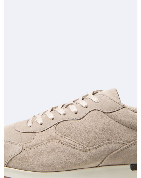 Baskets en cuir suédé beige doux