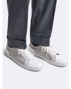 Baskets en cuir et textile blanches