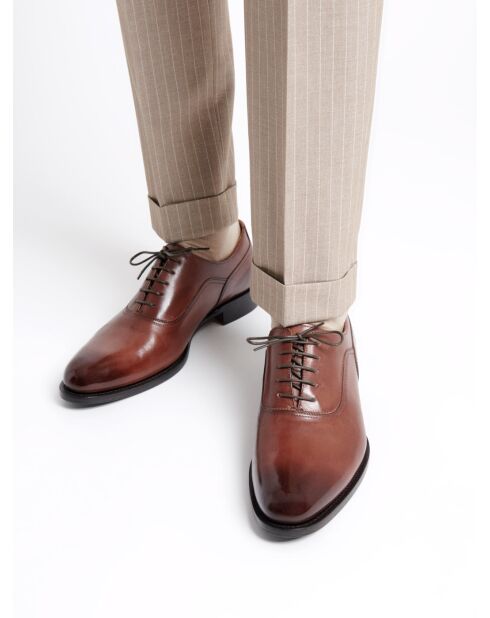 Chaussures de ville richelieus en cuir marron