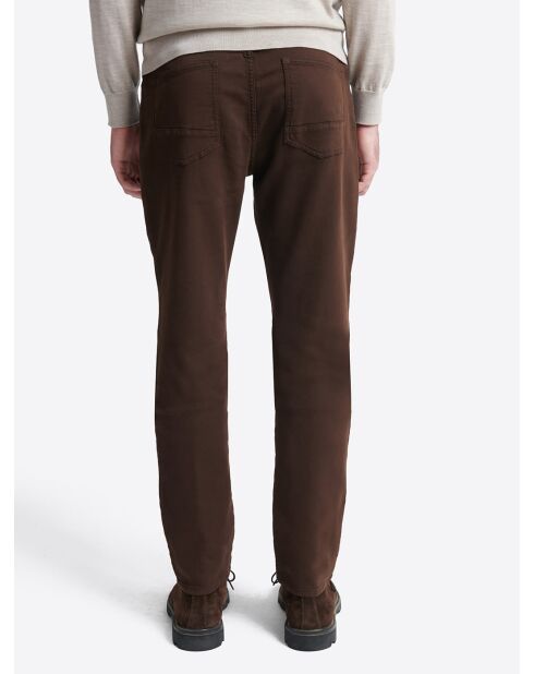 Jean couleur en coton mélangé chocolat