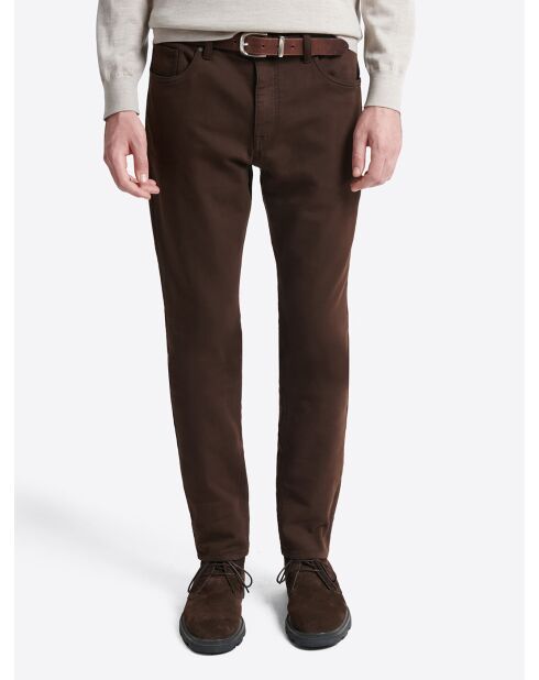 Jean couleur en coton mélangé chocolat