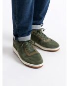 Baskets en cuir kaki