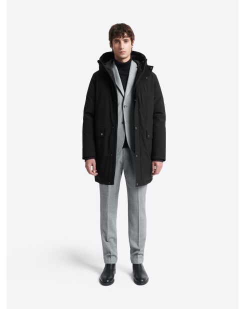 Parka à capuche noire