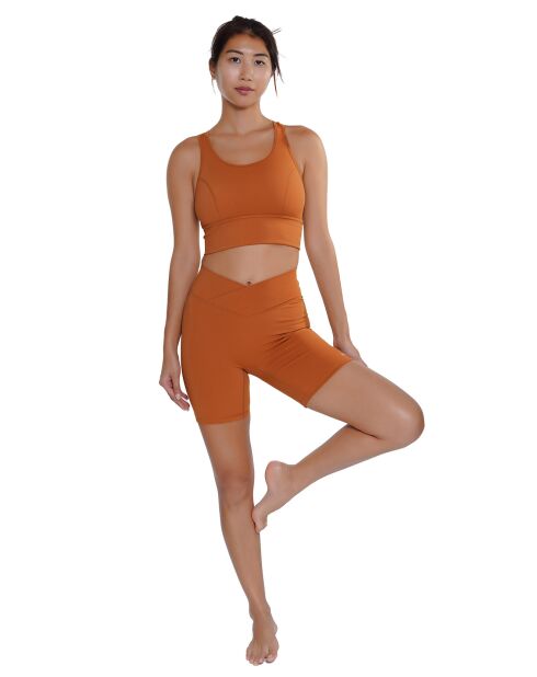 Nuez con sabor a especias con tapa corta