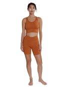 Nuez con sabor a especias con tapa corta