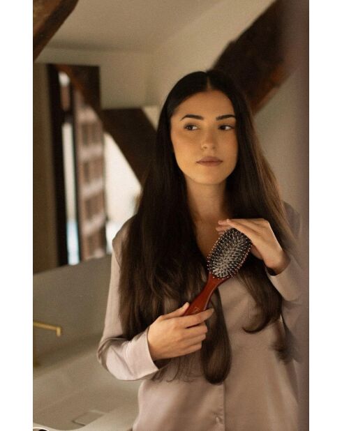 Brosse à cheveux en bois et poils de sanglier marron