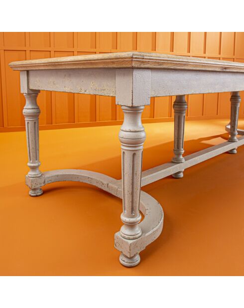 Table en bois massif fantastique gris clair