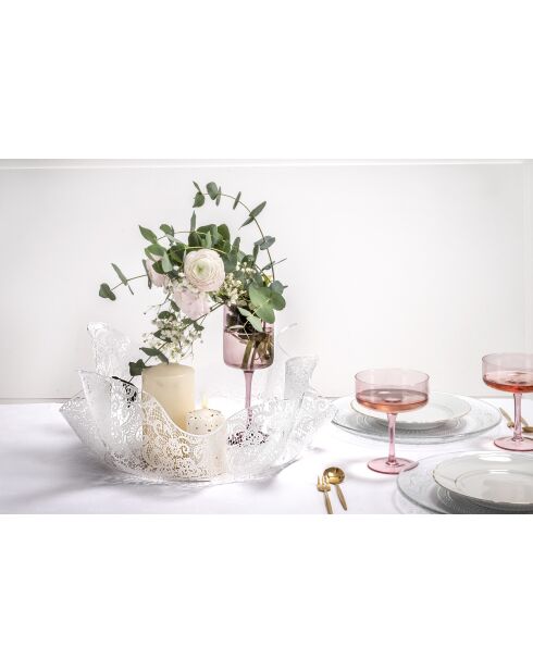 Grote kanten gordijnen in het midden