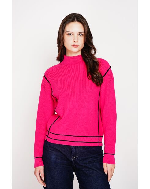 Pull col roulé montant fushia