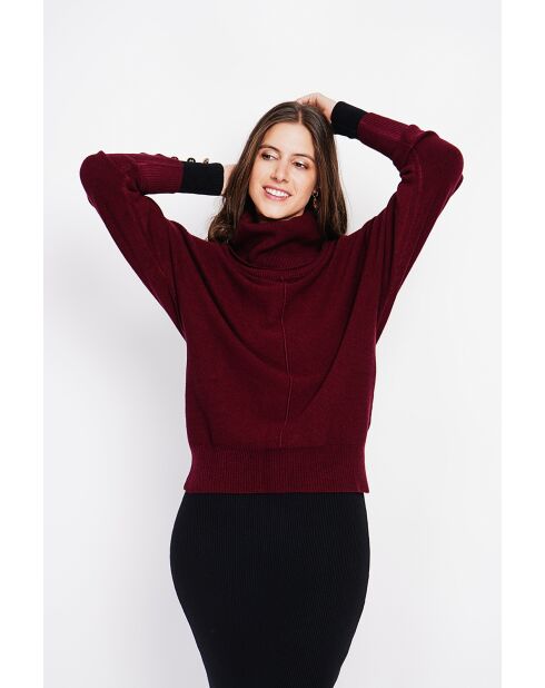 Pull col boule bordeaux