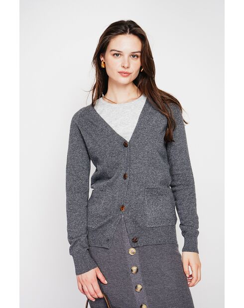 Gilet col v boutonné loup