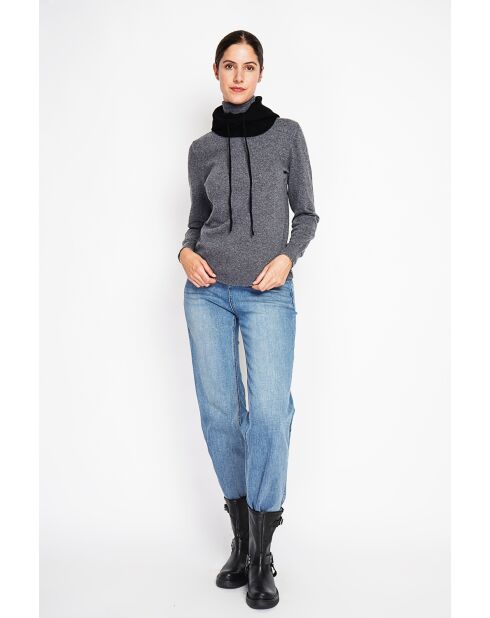 Pull col roulé classique loup