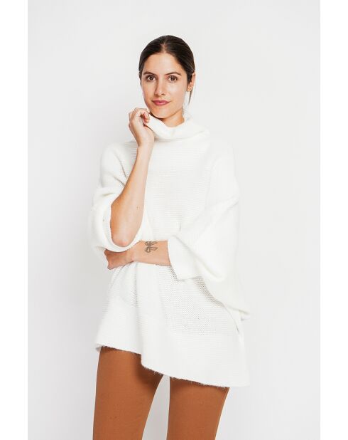 Pull poncho col roulé naturel