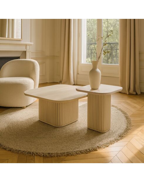 Susan 40x40xHT45cm Vierkante bijzetkast met natuurlijk travertijneffect 40x40xHT45cm