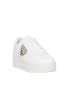 Baskets B107 blanches