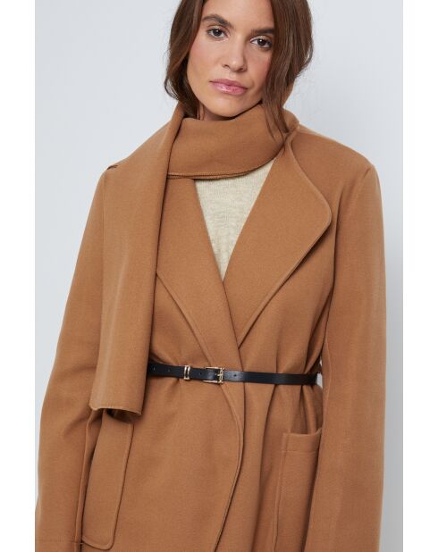 Elia Camel jas met lange badkraag