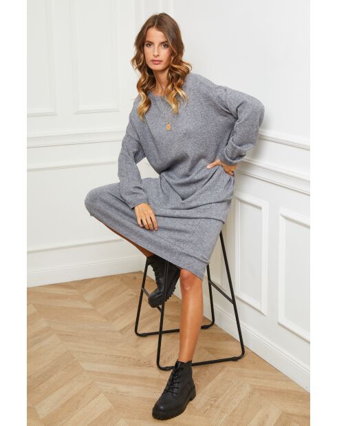 Fastidius grijze jurk