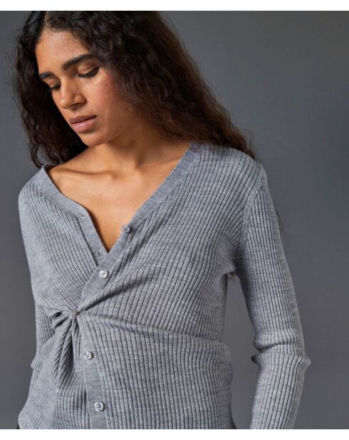 Gilet Mikaela 100% laine cache-coeur gris argent