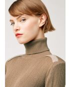 Pull Chantal-Marie col roulé motifs épaules marron camel