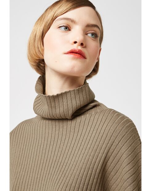 Pull Ada large col roulé marron camel