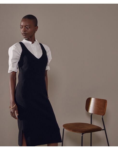Robe Raymonde col V côtelée noir