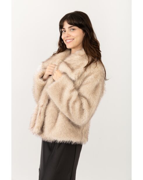 Fausse fourrure beige