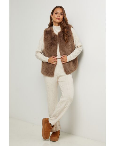 Camille taupe mouwloos vest van imitatiebont