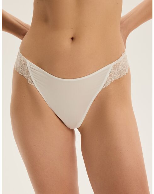 String K Century Crème