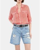 Chemise fleurie à rayures rouges et blanches