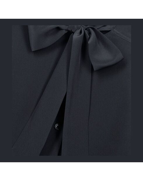 Chemise courte 100% soie noire