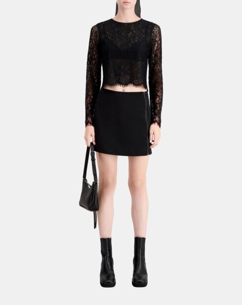 Top court noir en dentelle