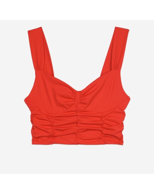 Top court avec drapé rouge