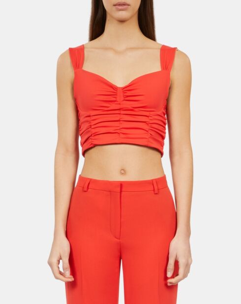 Top court avec drapé rouge