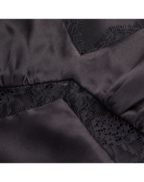 Caraco en soie avec dentelle noir