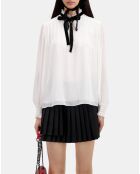 Top écru avec détail en velours blanc cassé
