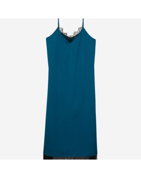 Robe nuisette longue bleue avec des détails en dentelle