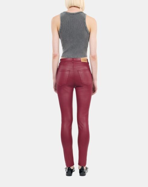 Jean skinny effet cuir rouge
