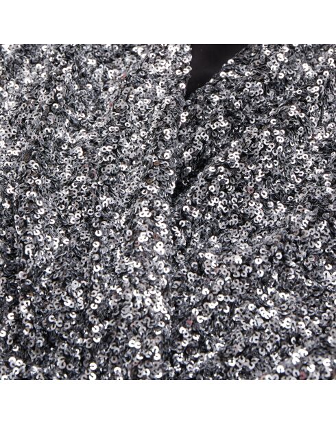 Robe courte argentée à sequins